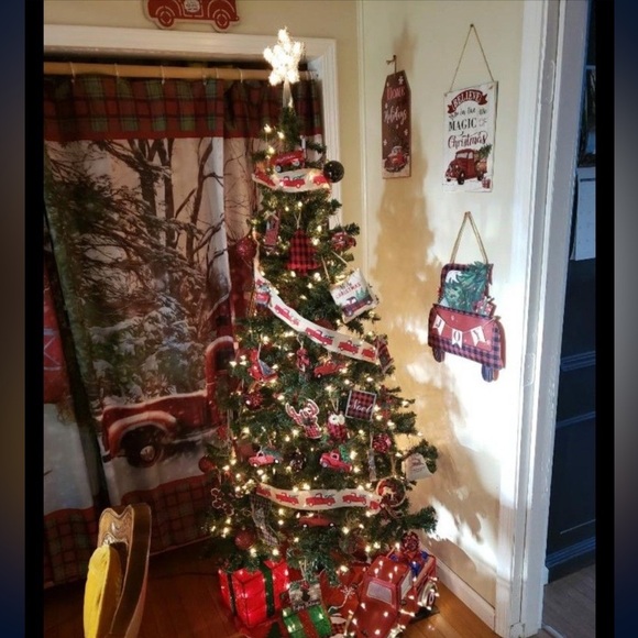 Red Truck Saint Nicholas
Mercantile Wooden Wall Decor - Picture 5 of 5